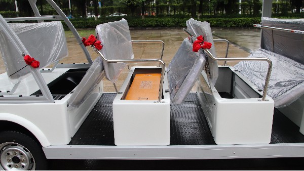 用鋰電池的觀光車的價(jià)格為什么高那么多？