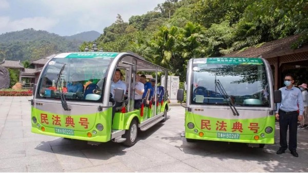 瑪西爾“民法典號(hào)”觀光車(chē)正式啟動(dòng)，快來(lái)乘坐吧！