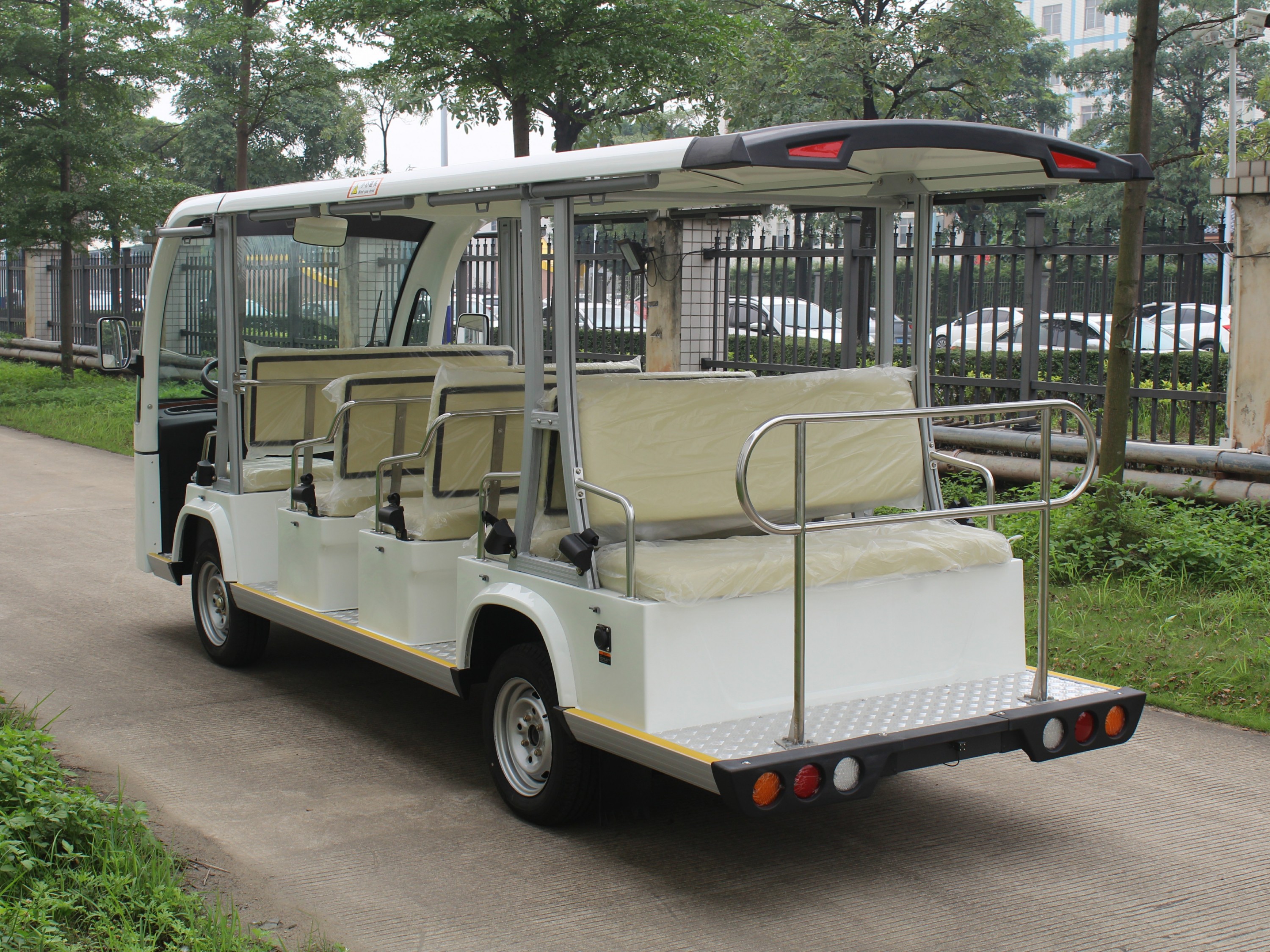 十四座電動(dòng)觀光車DN-14M-2